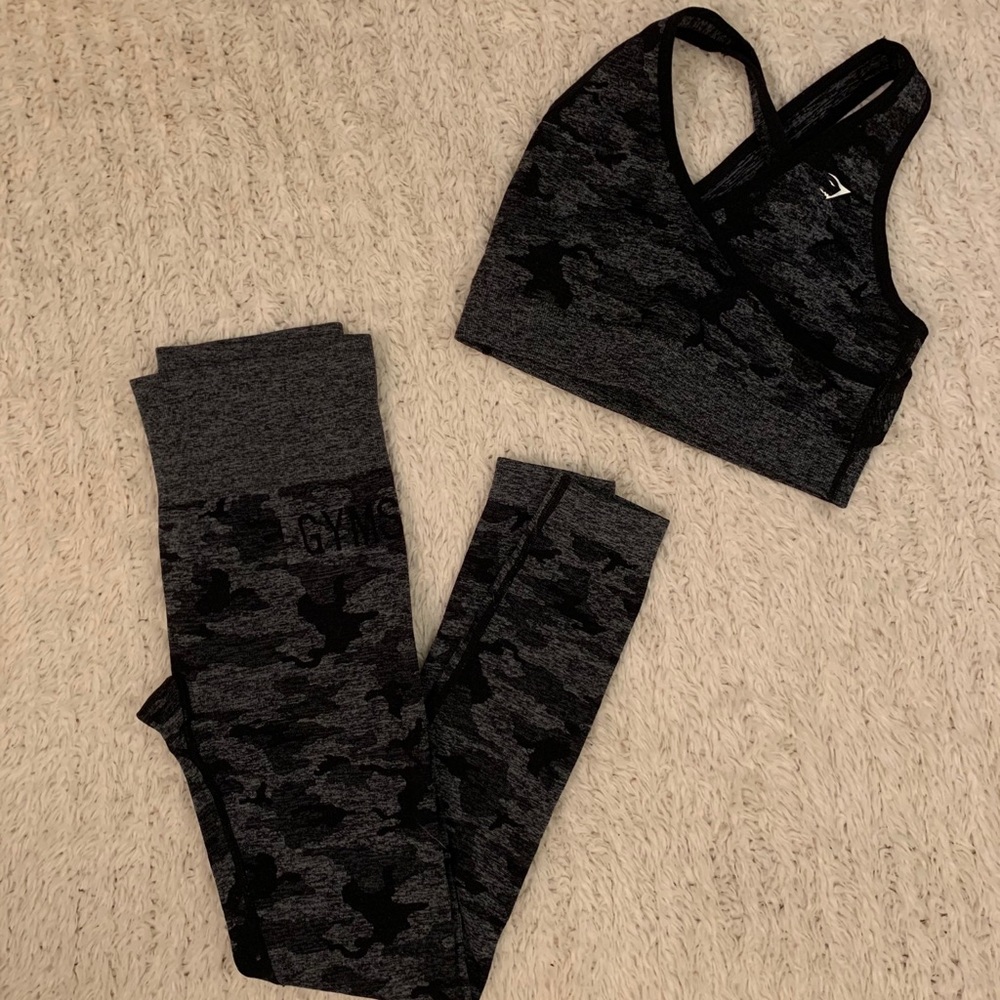 Gymshark Camo Seamless Set in Black Size S